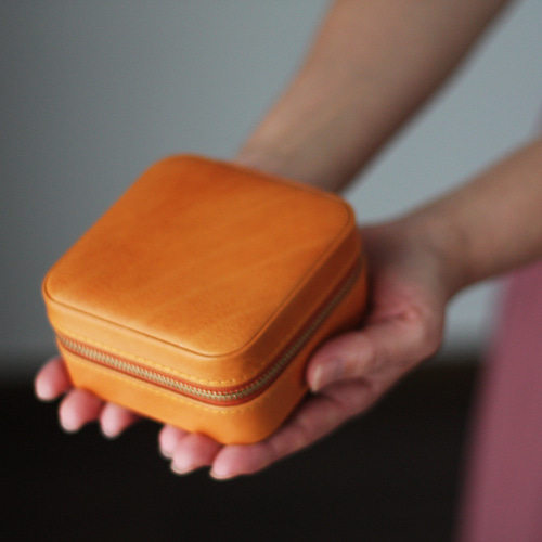 ◼️本革 アクセサリーケース スクエア ジュエリーボックス 携帯用 持