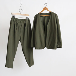 ⁂新作　８５ｃｍ丈　斜横ぐーんと伸びる伸縮ストレッチ　上下セットアップ　ノーカラージャケット　 テーパードパンツK76 6枚目の画像