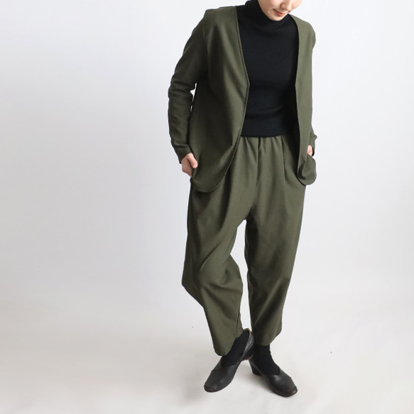 ⁂新作　８５ｃｍ丈　斜横ぐーんと伸びる伸縮ストレッチ　上下セットアップ　ノーカラージャケット　 テーパードパンツK76 1枚目の画像