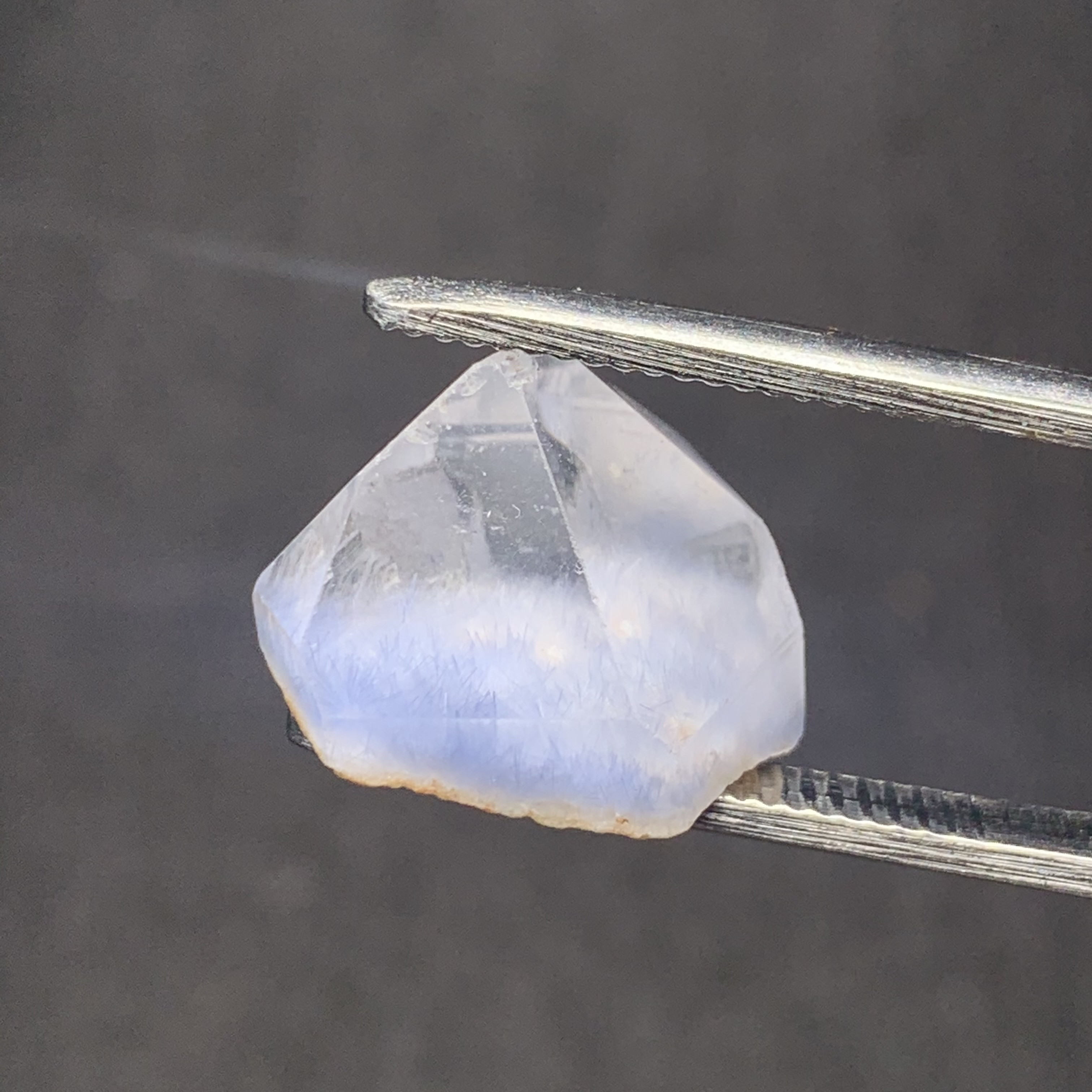 3.3グラム　デュモルチエライトインクォーツ ルース／天然水晶の中の青い世界／一点もの 希少天然石