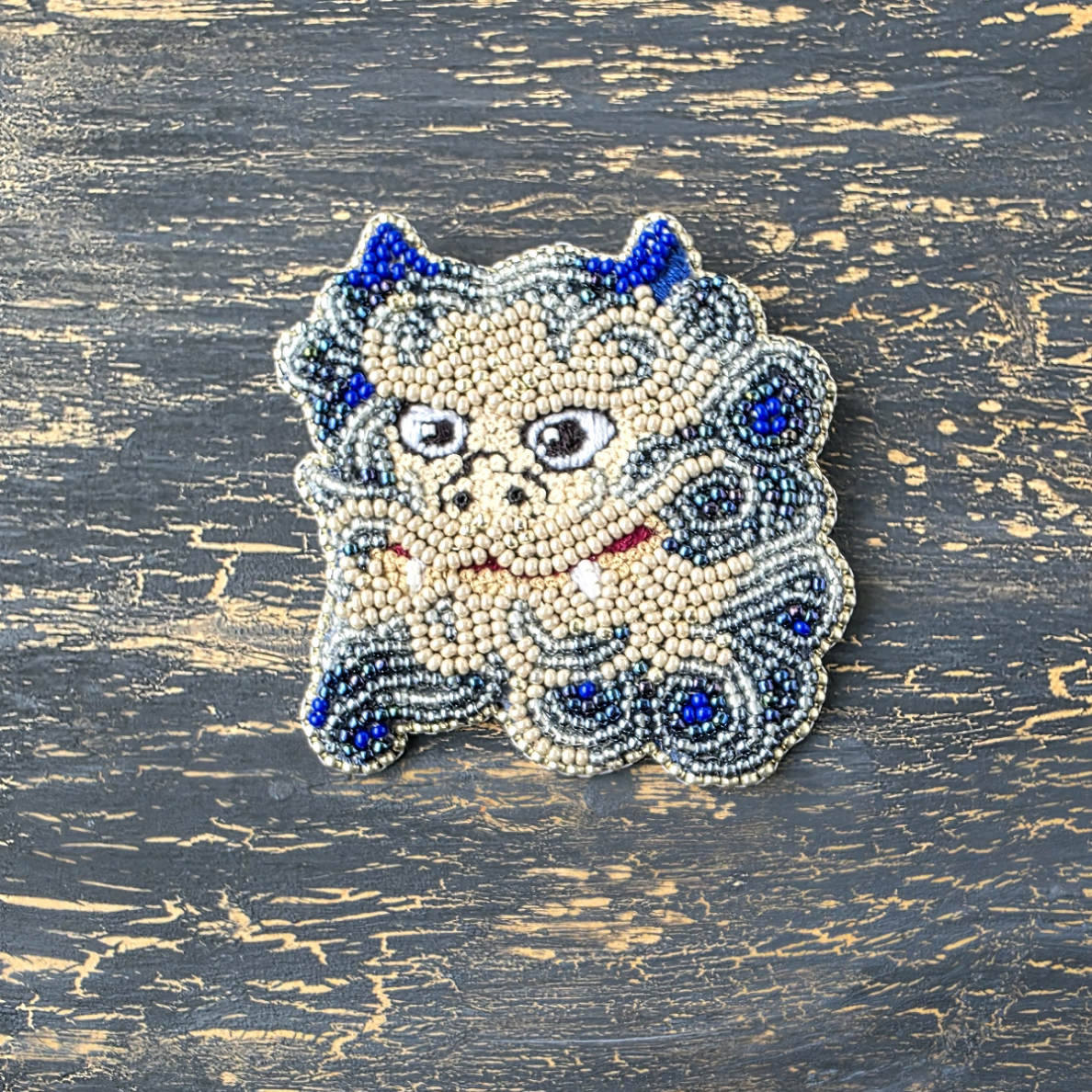 狛犬(吽形)　ブローチ　帯留め　ビーズ刺繍