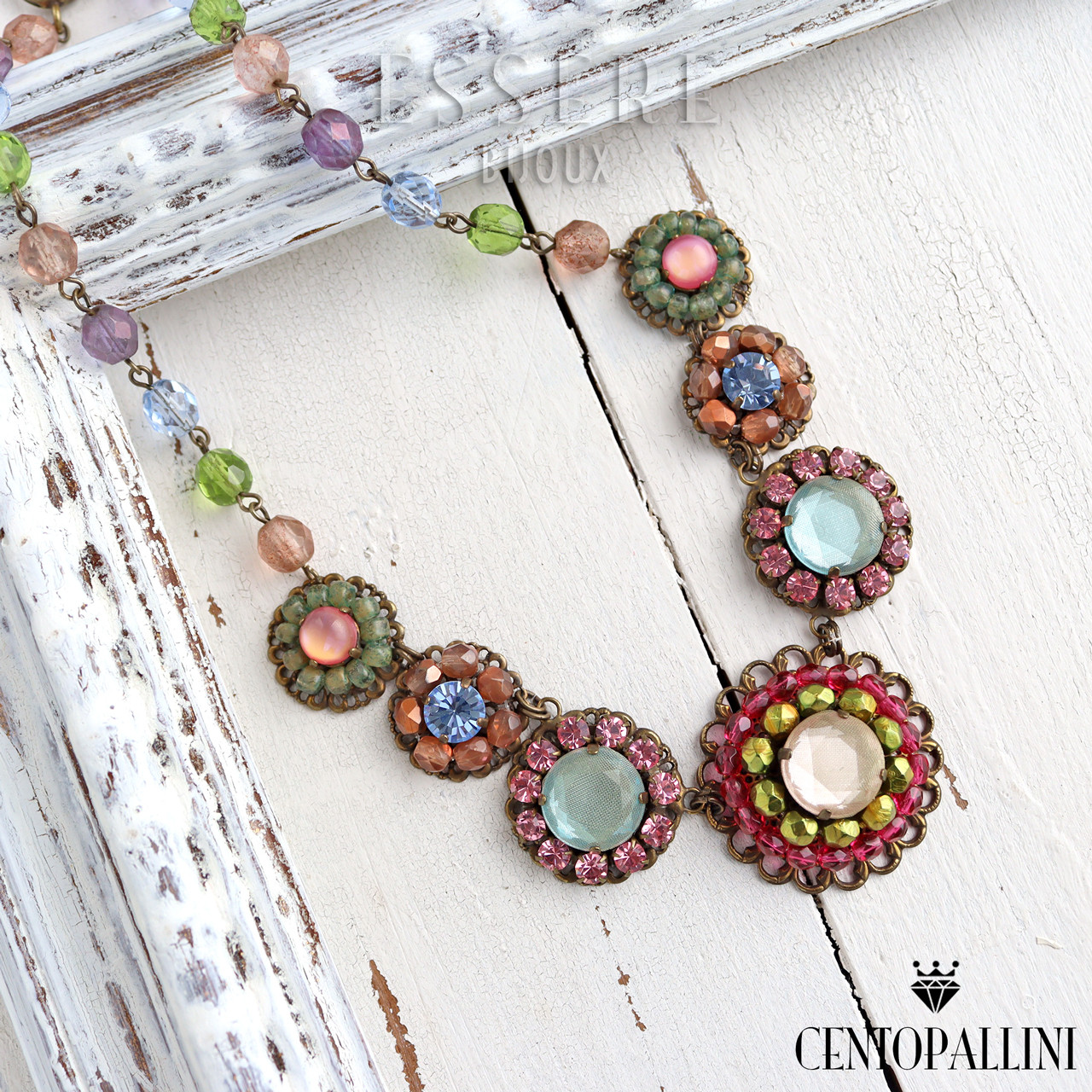 優美な彩りのビーズガーデンネックレス