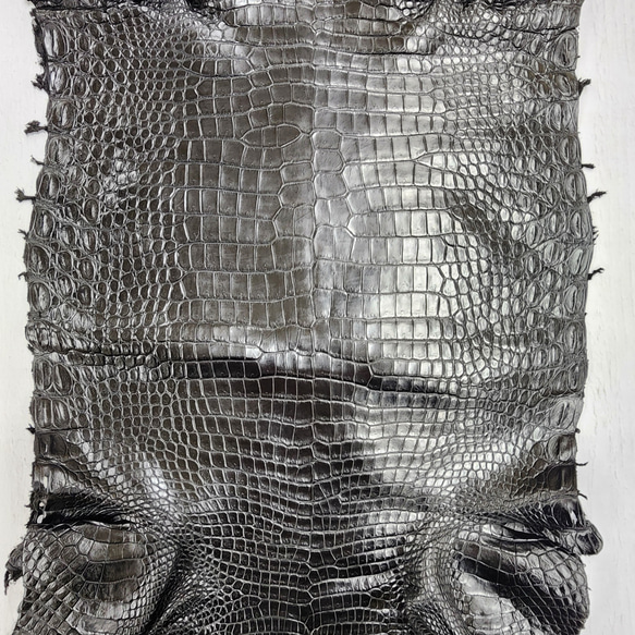 ワニ革 クロコ ナッパ仕上げ  黒 No.C009103 4枚目の画像