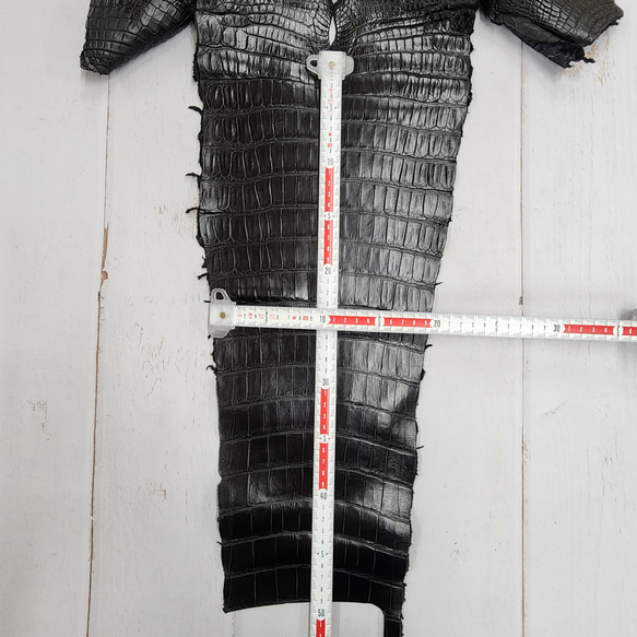 ワニ革 クロコ ナッパ仕上げ  黒 No.C009104 7枚目の画像