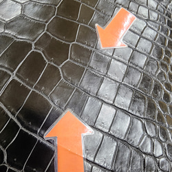 ワニ革 クロコ ナッパ仕上げ  黒 No.C009104 13枚目の画像