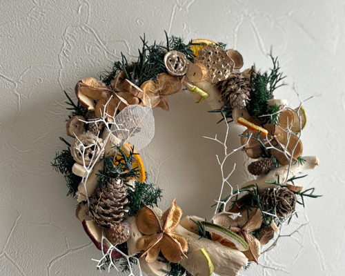 北欧風☆小さな木の実とドライフルーツのリース＜Mサイズ＞ ドライ