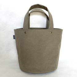 丸底バケツトートバッグ　Sサイズ　塩縮ナイロン　グレージュ　グレーベージュ灰　軽量　アウトドア 1枚目の画像