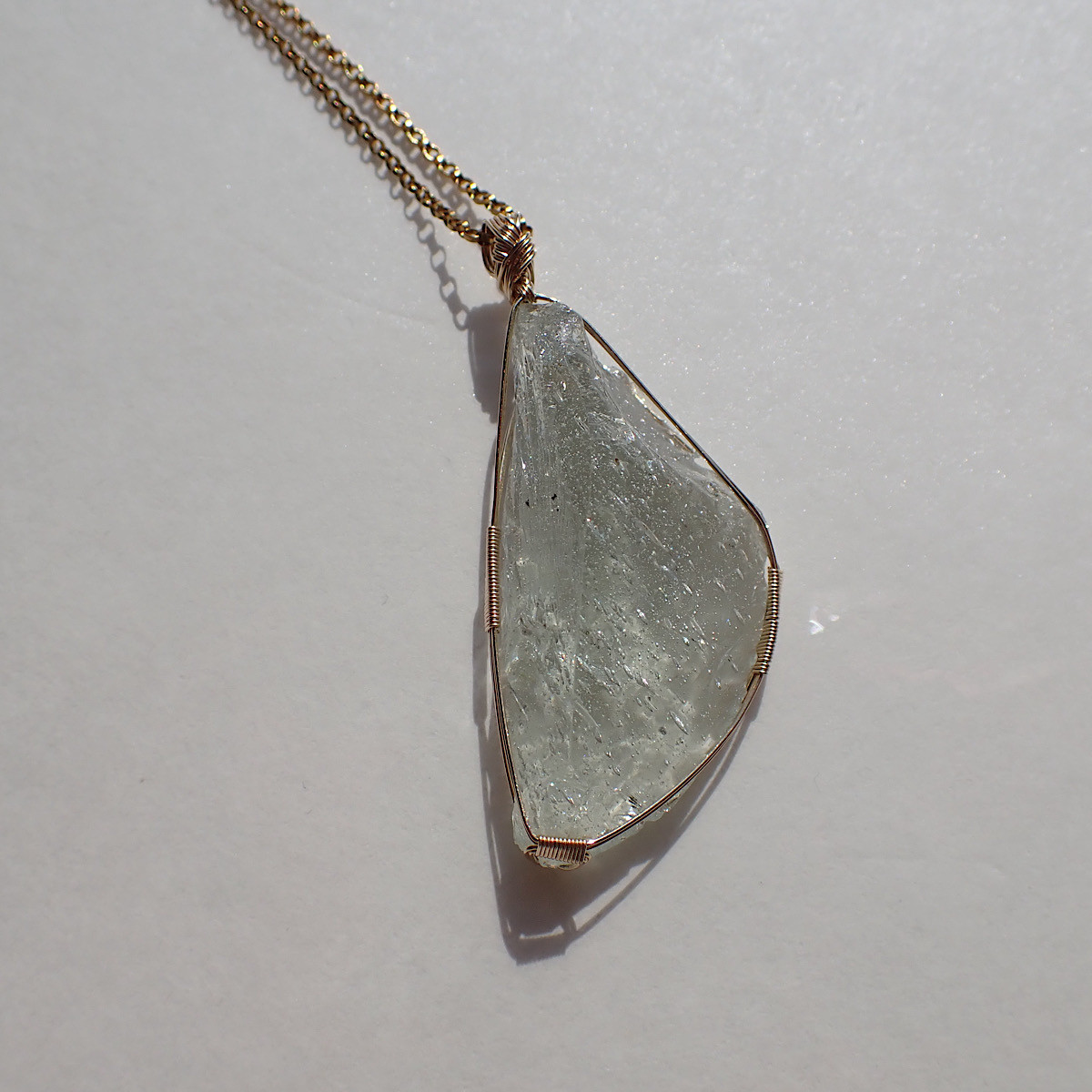 女神巻き®︎アンダラクリスタル《エルダーシーフォーム》のペンダントトップ