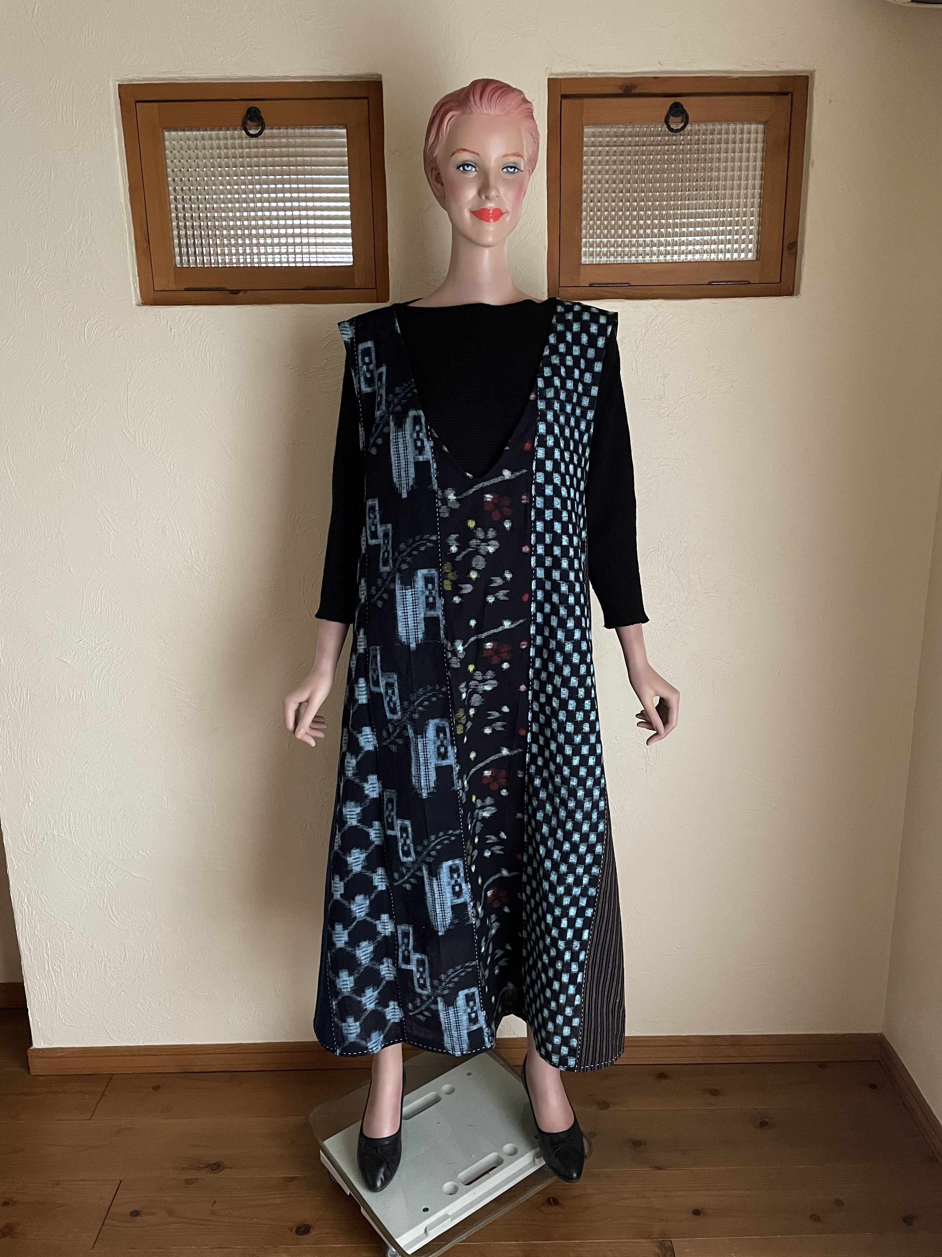 絣ワンピース　パッチワーク　ジャンパースカート　ゆったり　Aライン　ワンピース　リメイク　藍染ワンピース