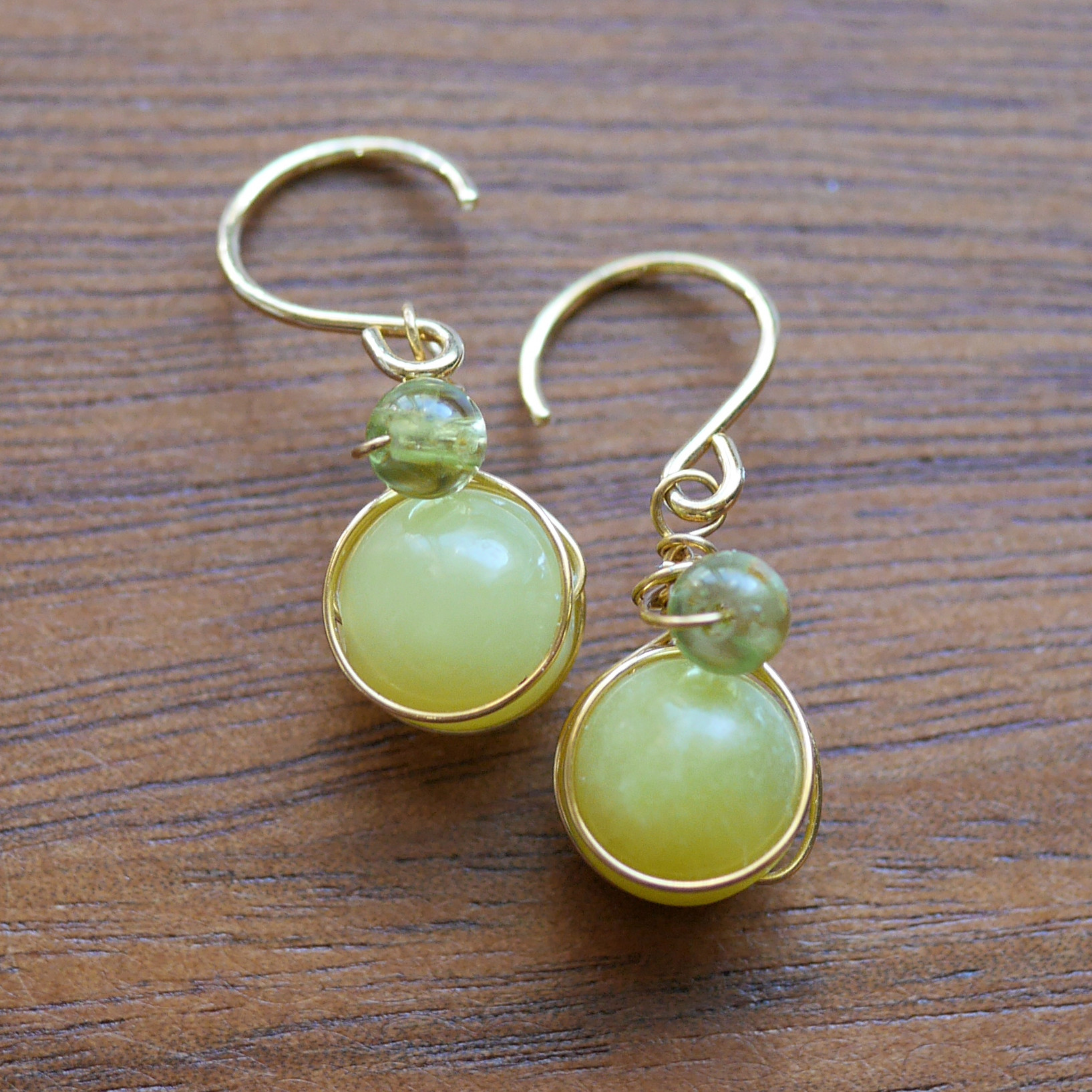 ピアス☆ヒーラーライト・ペリドット（ギャランティカード付）220750