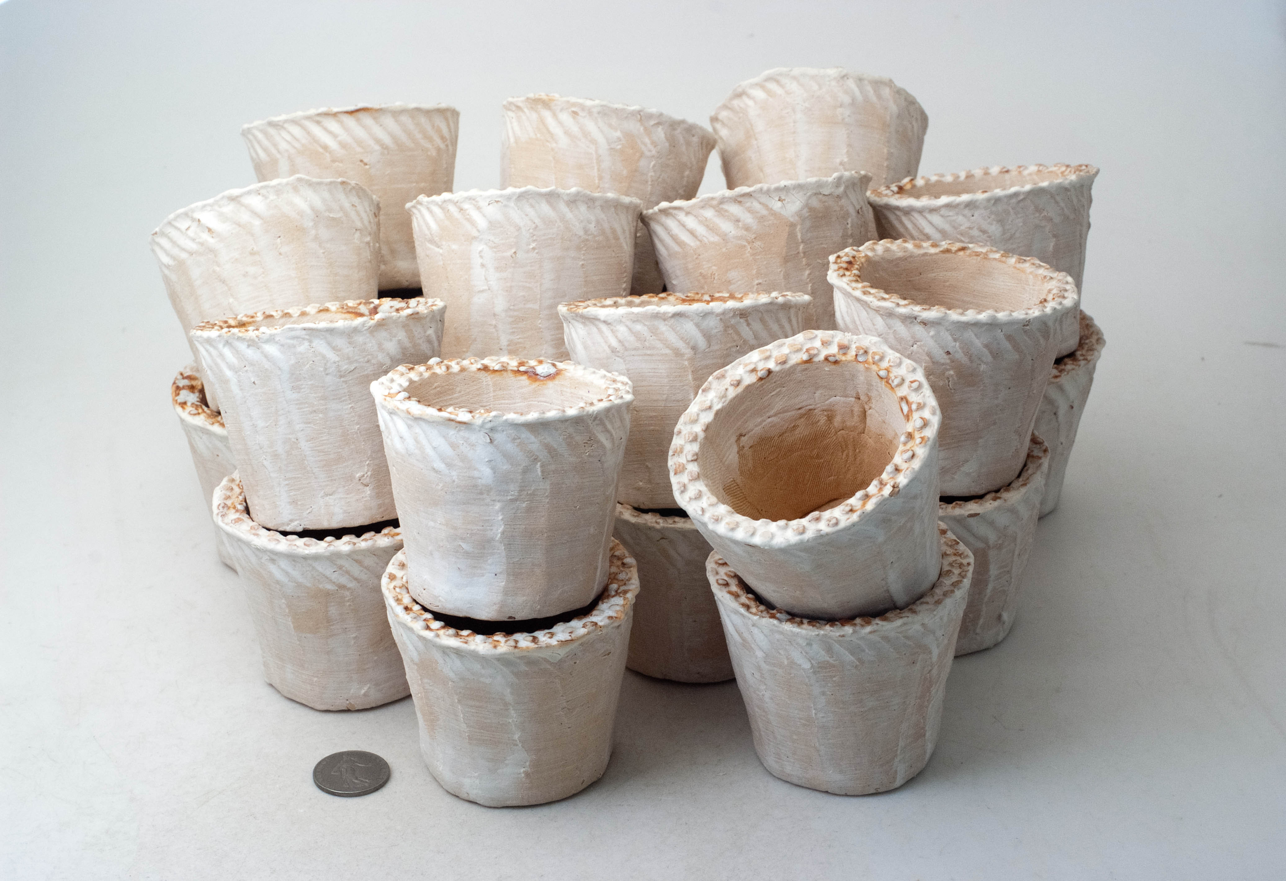 陶器製（2号ポット相当）多肉植物の欲しがる植木鉢　NSSS- 24個セット　10%off　送料無料 9,979円