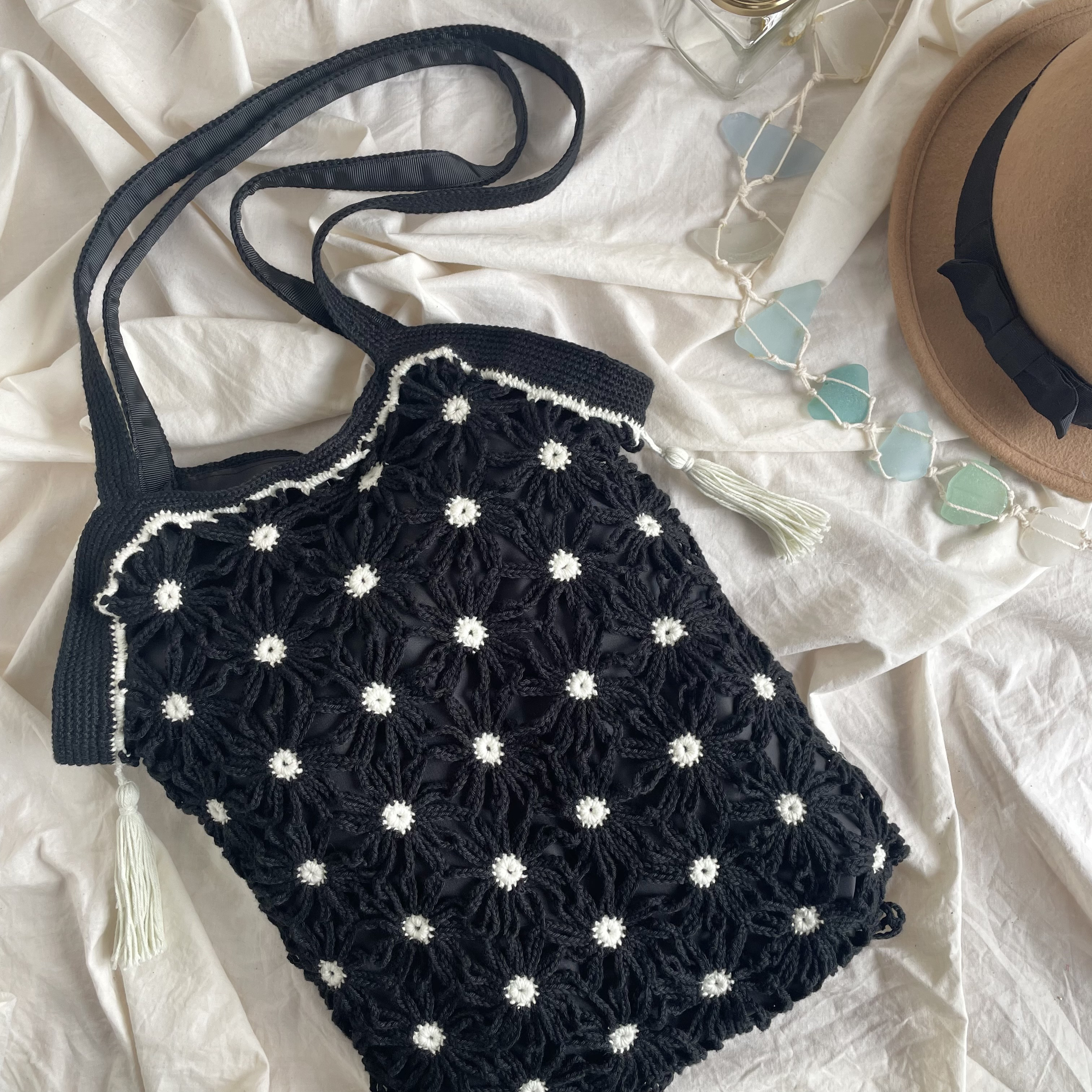 かぎ針編み　モチーフ繋ぎトートバッグ　A4サイズ対応　送料無料