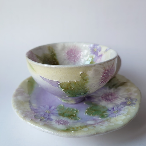 工房ゆずりは カップ＆ソーサー 紫を主体にした華やかで落ち着いた上品
