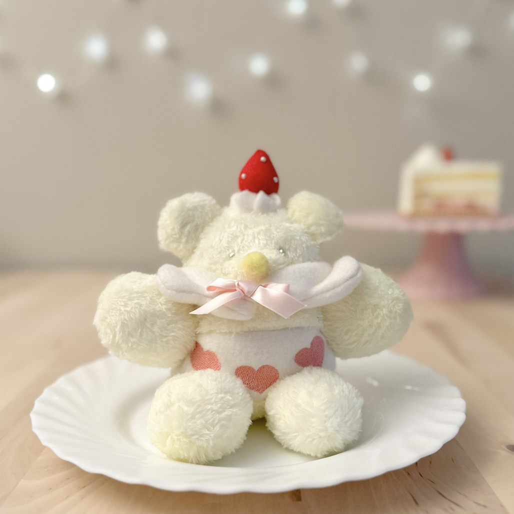 【残り1人】ショートケーキのくまさん｜5人限定のやさしいぬいぐるみ