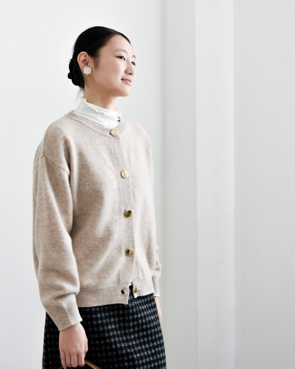 【カシミヤ★3カラー展開】カーディガン│鏡ボタン│厚手│カジュアル│通勤・通学│C-77 4枚目の画像