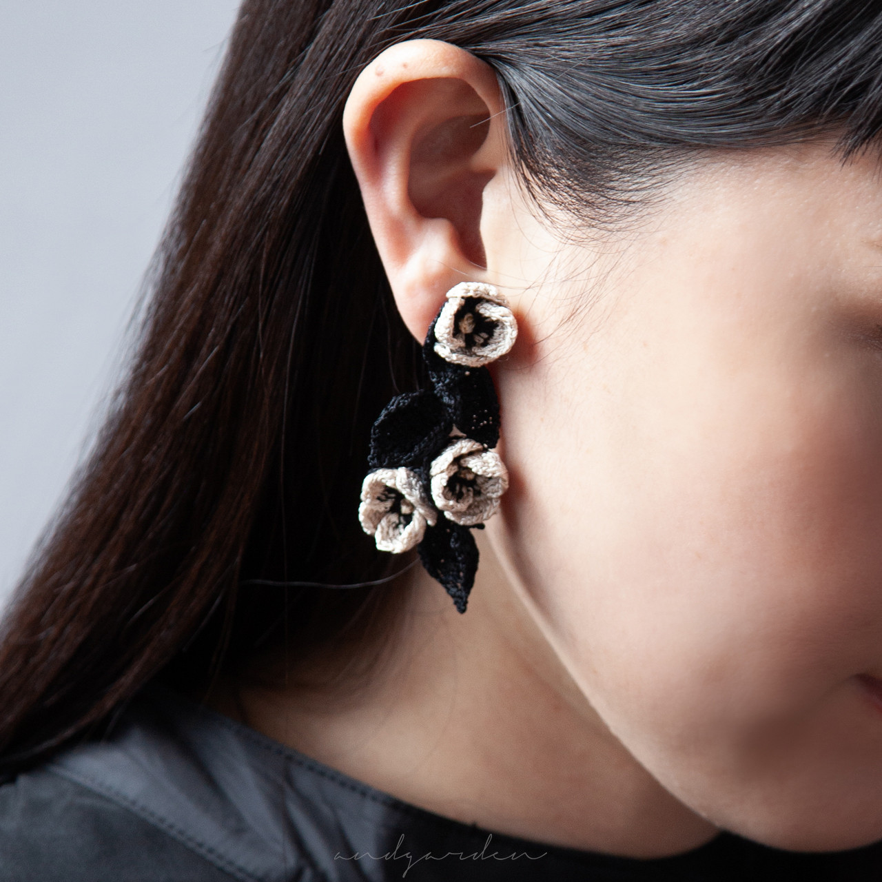 [予約販売] シルクの手編みイヤリング・ピアス | 月夜の庭園 満月⚪︎ (送料無料)