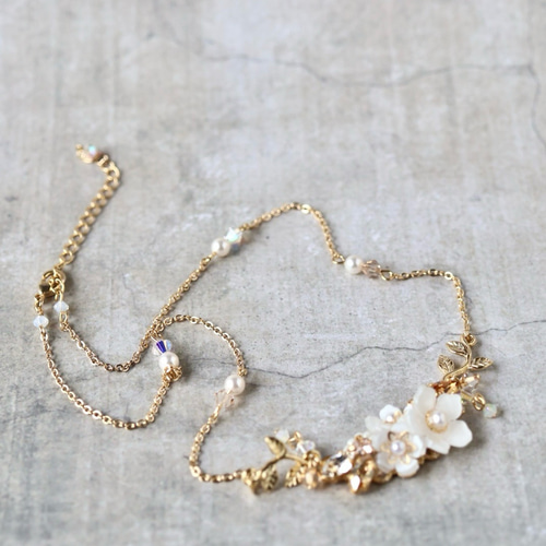 セット割》白い花とbijou＊葉っぱの華やかピアス／イヤリング＋