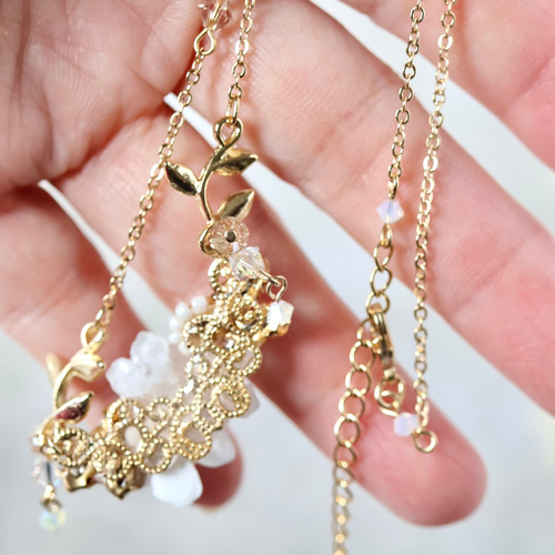 セット割》白い花とbijou＊葉っぱの華やかピアス／イヤリング＋