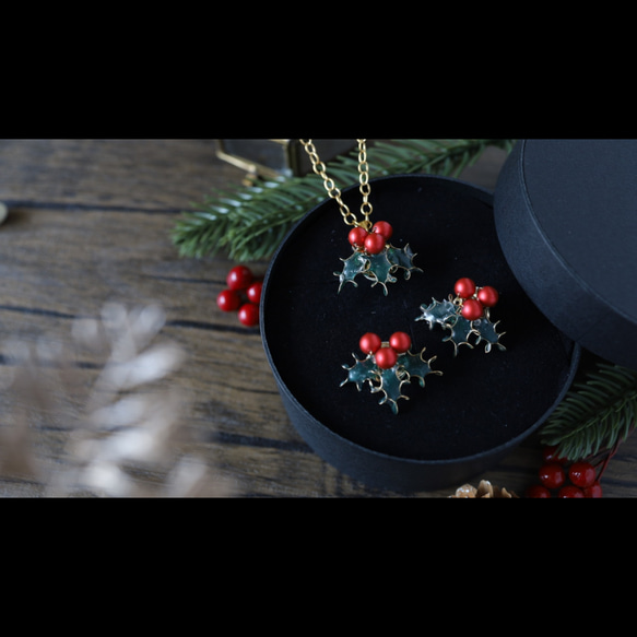 冬の贈りもの 柊のピアス／イヤリング＆ネックレス　冬限定ホリデーセット　クリスマスコフレ 7枚目の画像