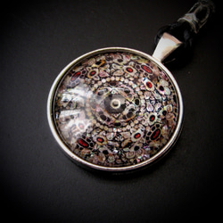 正倉院展 平螺鈿背円鏡　メタルキーホルダー 正倉院 平螺鈿背円鏡（へいらでんはいのえんきょう）キーホルダー