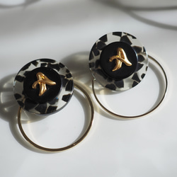 N様★モザイクデザイン　ブラック×クリア　2way　レトロボタンピアス　ゴールドフープ 4枚目の画像