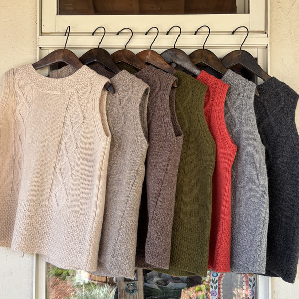 背中がかわいい♪アラン模様の後ろ開きベスト（25s−169） 15枚目の画像