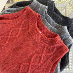 背中がかわいい♪アラン模様の後ろ開きベスト（25s−169） 10枚目の画像