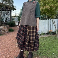 背中がかわいい♪アラン模様の後ろ開きベスト（25s−169） 8枚目の画像
