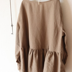 ハーフリネンのキャンディースリーブtops（モカベージュ） 4枚目の画像