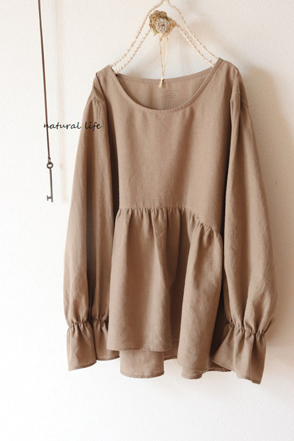 ハーフリネンのキャンディースリーブtops（モカベージュ） 2枚目の画像