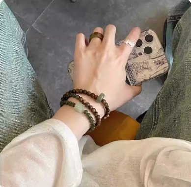 ✼• Elegant •✼  天然秦南沈香木・和田玉（ホータン玉）・清水翠ビーズ　ブレスレット