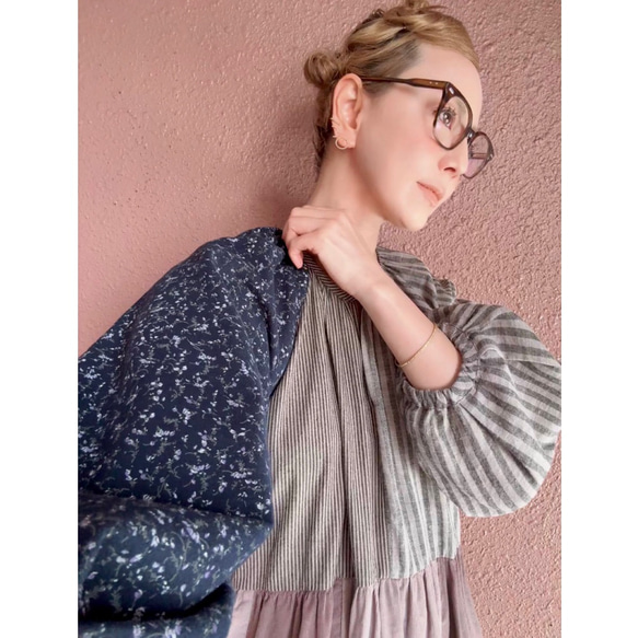 RATA❤️長さ選べる❣️大人のパッチワークワンピース❤️ゆったり身幅❤️フラワー×スモーキーストライプ×コーデュロイ 1枚目の画像