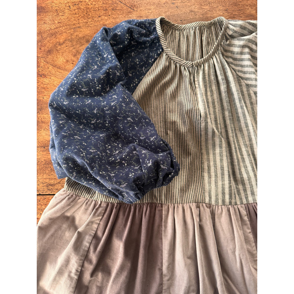 RATA❤️長さ選べる❣️大人のパッチワークワンピース❤️ゆったり身幅❤️フラワー×スモーキーストライプ×コーデュロイ 4枚目の画像