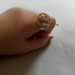 針がくっつく指輪型針刺し　チェコのガラスボタン「dogs」 9枚目の画像