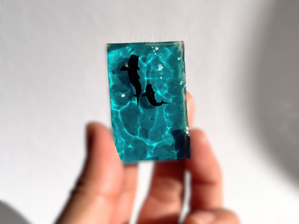 ジンベイザメの（コバルトブルー濃い）オブジェ / レジン / インテリア / 置物 / 夏 / 海 6枚目の画像