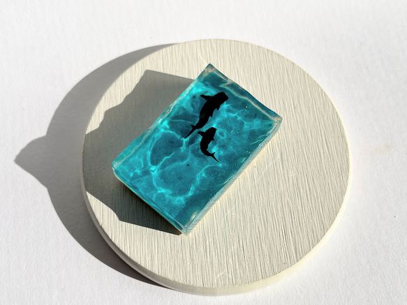 ジンベイザメの（コバルトブルー濃い）オブジェ / レジン / インテリア / 置物 / 夏 / 海 5枚目の画像