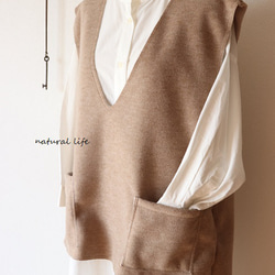 深Vポケット付きベスト（杢ベージュ） 11枚目の画像