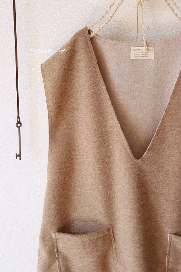深Vポケット付きベスト（杢ベージュ） 6枚目の画像