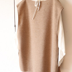深Vポケット付きベスト（杢ベージュ） 4枚目の画像