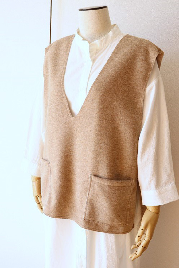 深Vポケット付きベスト（杢ベージュ） 12枚目の画像