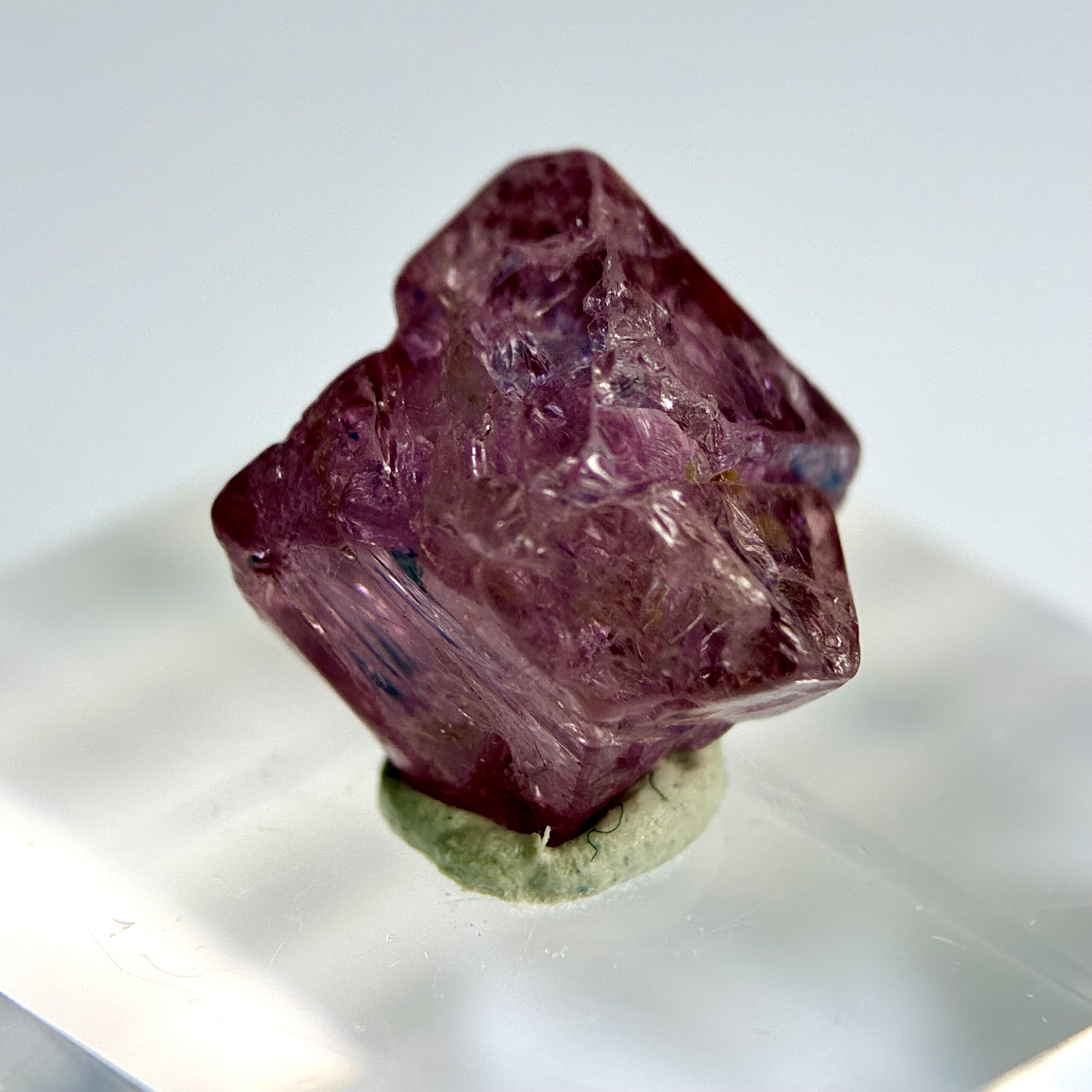 ミャンマー モゴック産 ツインスピネル 【一点物】 原石 鉱物 天然石 (No.1764)