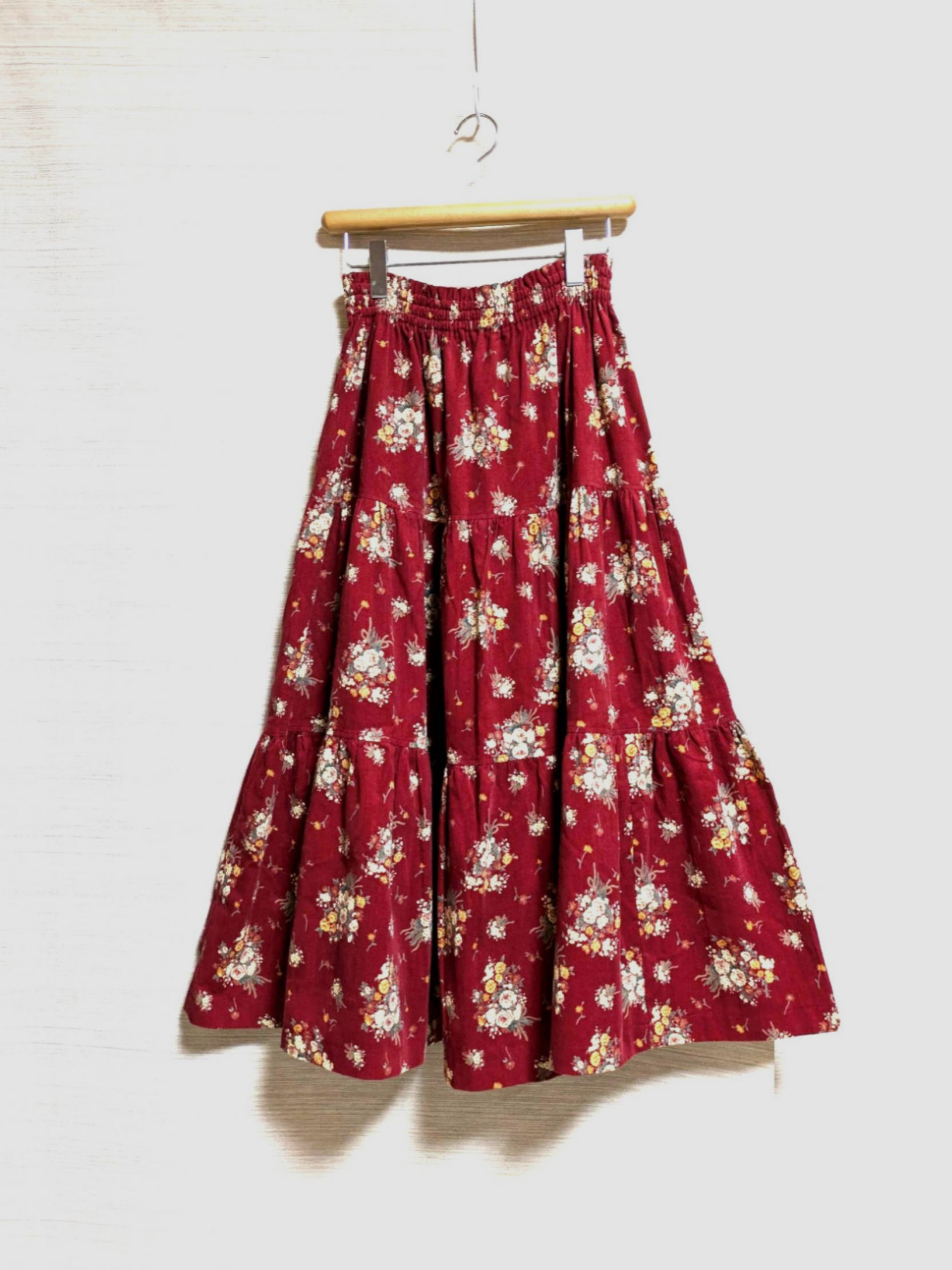 コーデュロイの3段ティアードスカート