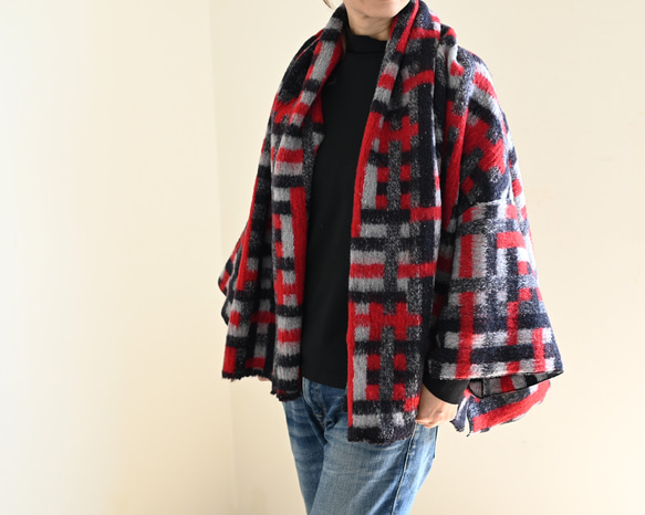 ふんわり♪ぬくぬく♪なショールタイプカーディガン　：レッド系 3枚目の画像