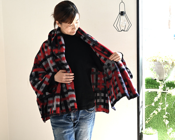 ふんわり♪ぬくぬく♪なショールタイプカーディガン　：レッド系 4枚目の画像