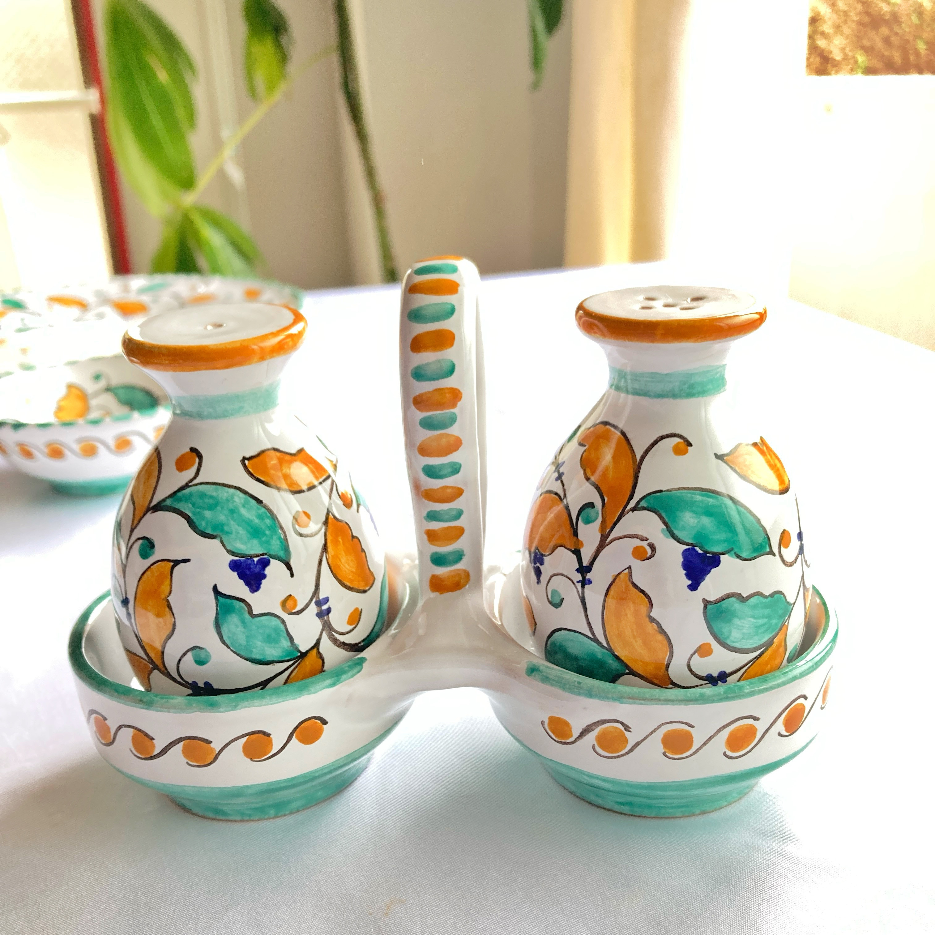陶器のスパイスシェーカー マヨリカ焼き イタリア陶器 塩コショウ入れ 植物柄 SEP010
