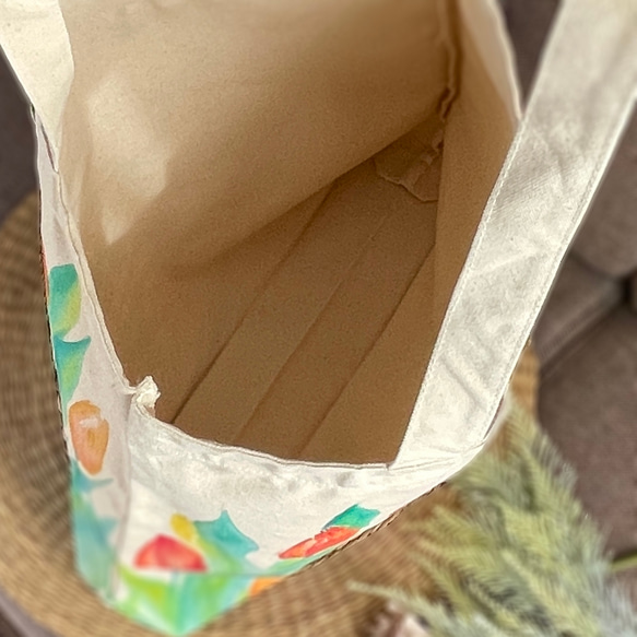 手描きチューリップ柄 トートバッグ大 キャンパス地 ナチュラル 花柄 6枚目の画像