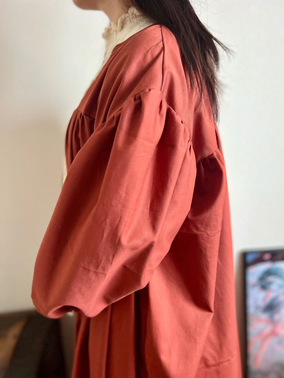 クロシェレースとプリーツのクラシカルワンピース　レンガ 12枚目の画像