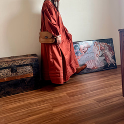 クロシェレースとプリーツのクラシカルワンピース　レンガ 2枚目の画像