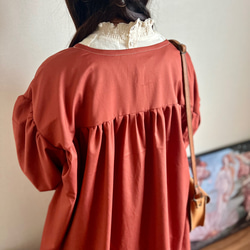 クロシェレースとプリーツのクラシカルワンピース　レンガ 11枚目の画像