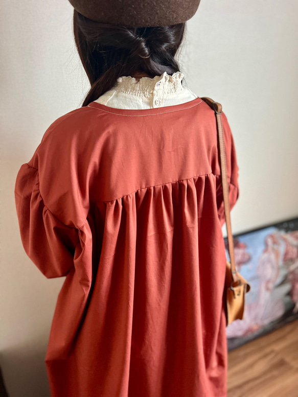 クロシェレースとプリーツのクラシカルワンピース　レンガ 11枚目の画像